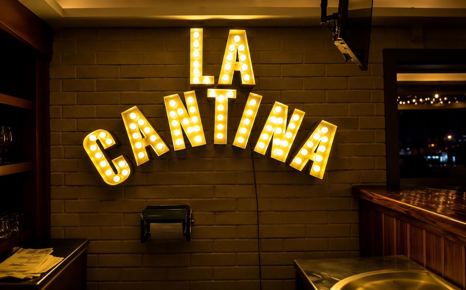 La Cantina Retro Marquee Bulb Illuminated 3D Sign
